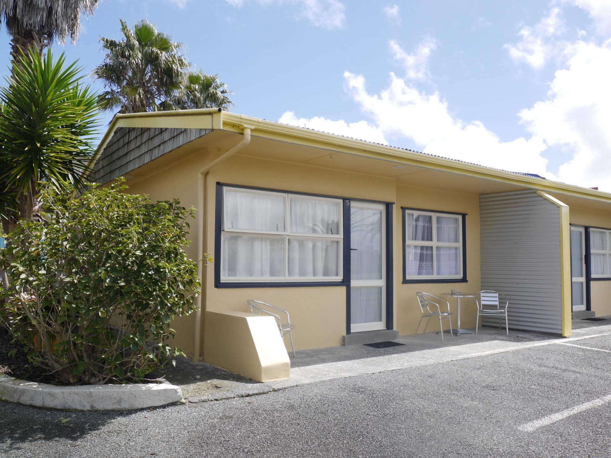 Raglan Palm Beach Motel Exteriér fotografie