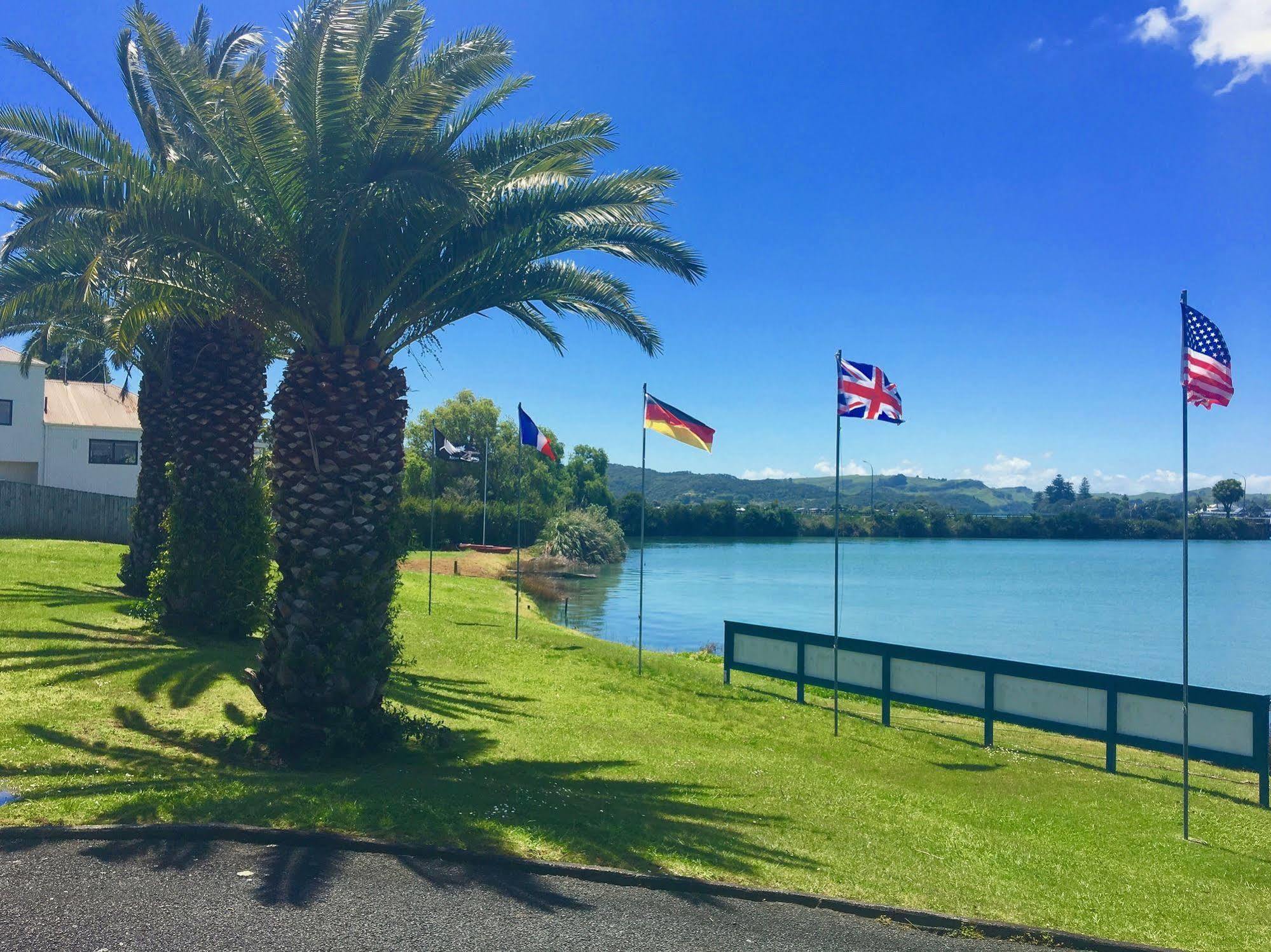 Raglan Palm Beach Motel Exteriér fotografie